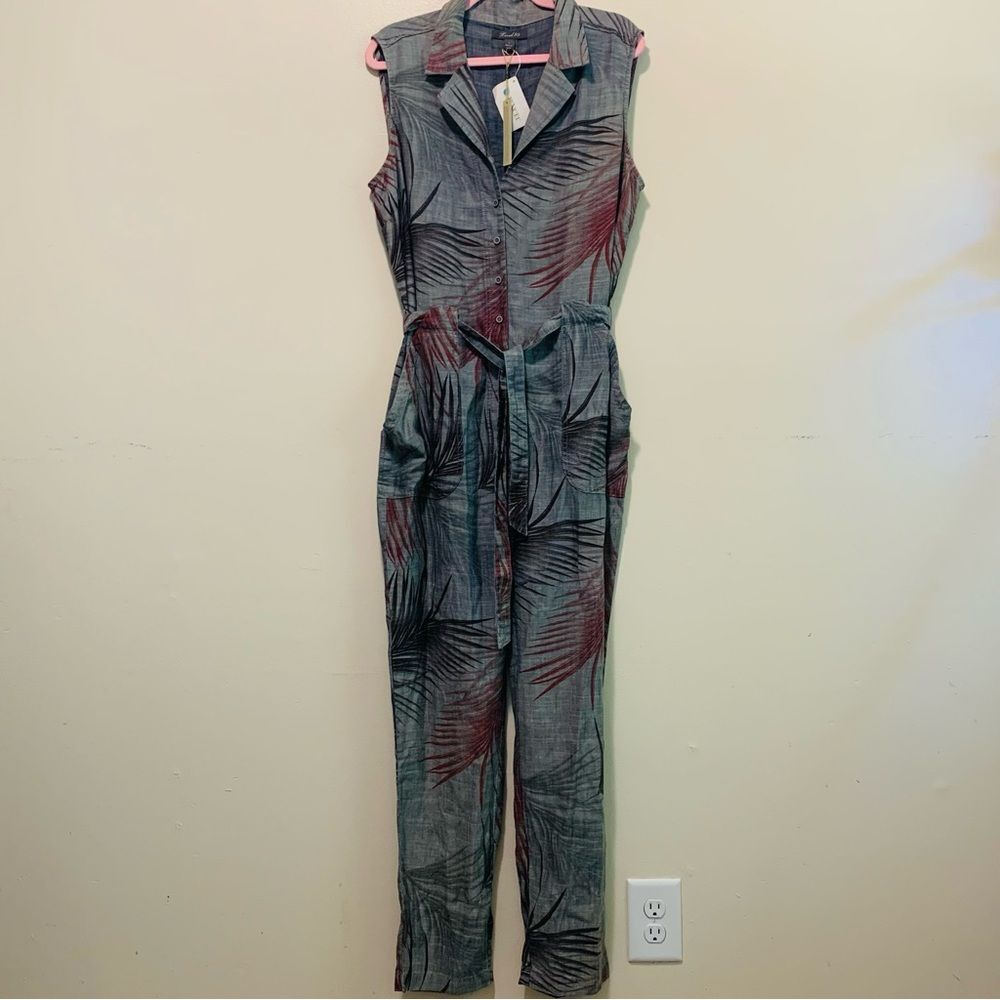 Level 99 Sleeveless Palm Print Jumpsuit - Gray and Red Palma size large linen - Picture 2 of 11